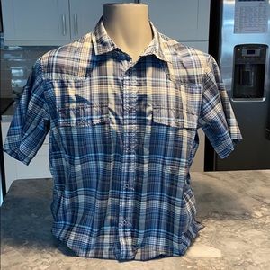Patagonia men’s short sleeve button down shirt